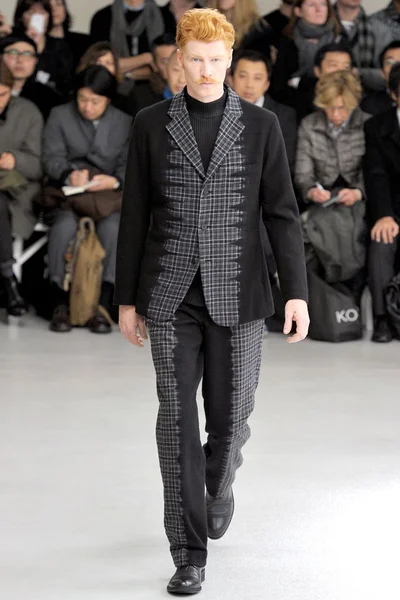 Look 19